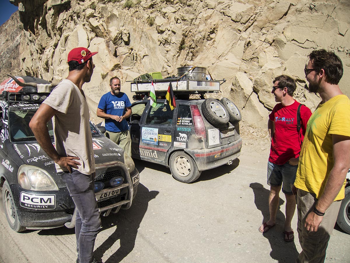 Teams from the Tajik Rally