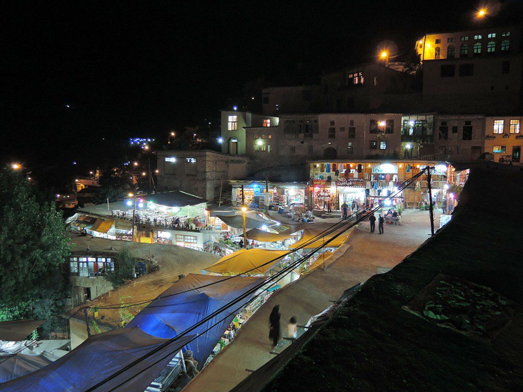 Masuleh by night